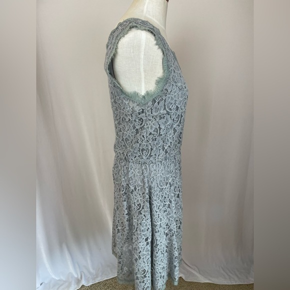 Diane von Furstenburg authentic lace dress size 6 - Picture 6 of 14